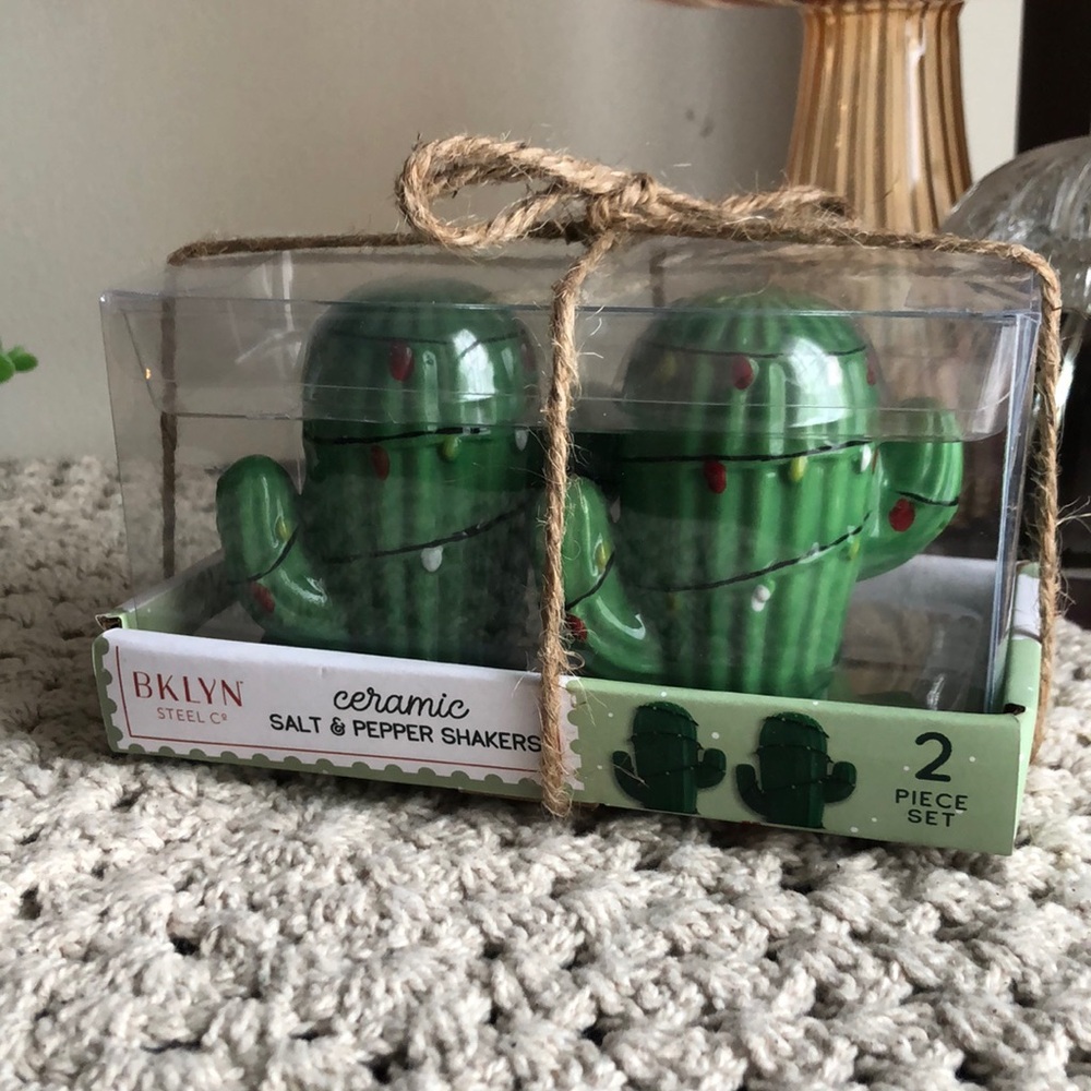 Holiday CACTI Salt Pepper Shakers